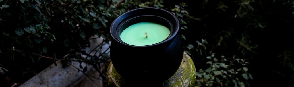 A Witch's Cauldron Candle by Rangliciene