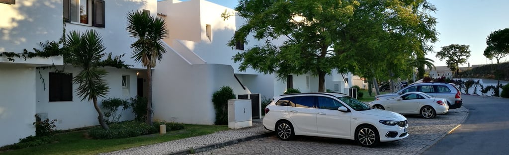 fiat huurauto bij mooi appartement van Balaia Golf resort in Olhos do A''qua