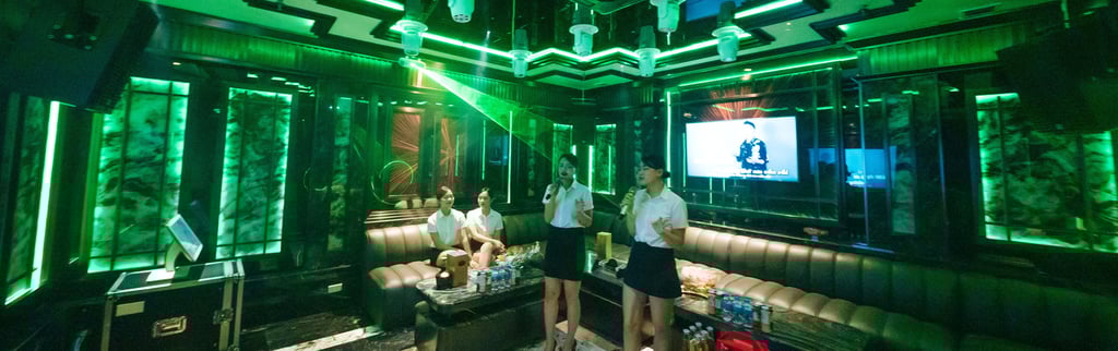 Quán Karaoke Monaco nằm tại 235 Lê Đức Thọ, Mỹ Đình – vị trí dễ tìm, gần trung tâm.