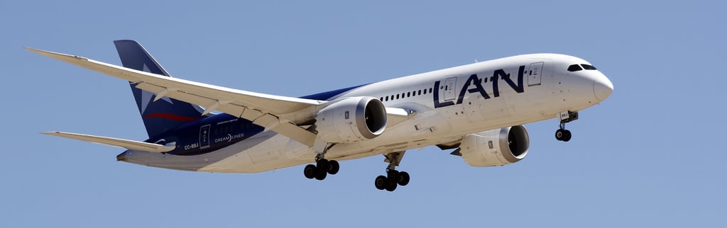 Avión preparado para aterrizar