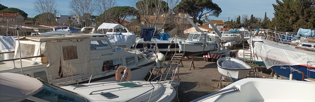 A seeming jumble of boats