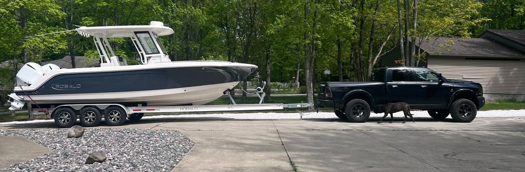 Robalo R272 powered by twin Yamaha 250 engines