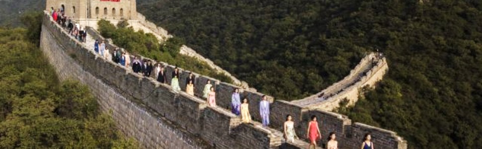 defilé de mode dans muraille
