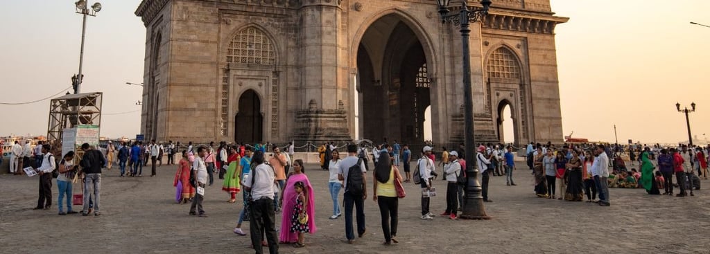 Gateway of India em Mumbai vista frontal — o que fazer em Mumbai