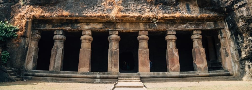 Entrada das Elephanta Caves em Mumbai, passeio de barco — o que fazer em Mumbai