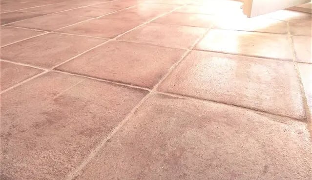 sol traité ciré