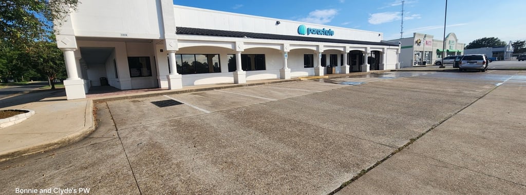 Clean commercial building - Parachute Donation Center