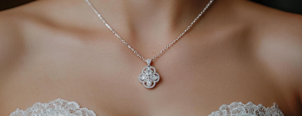 how-to-choose-the-perfect-pendant-and-necklace