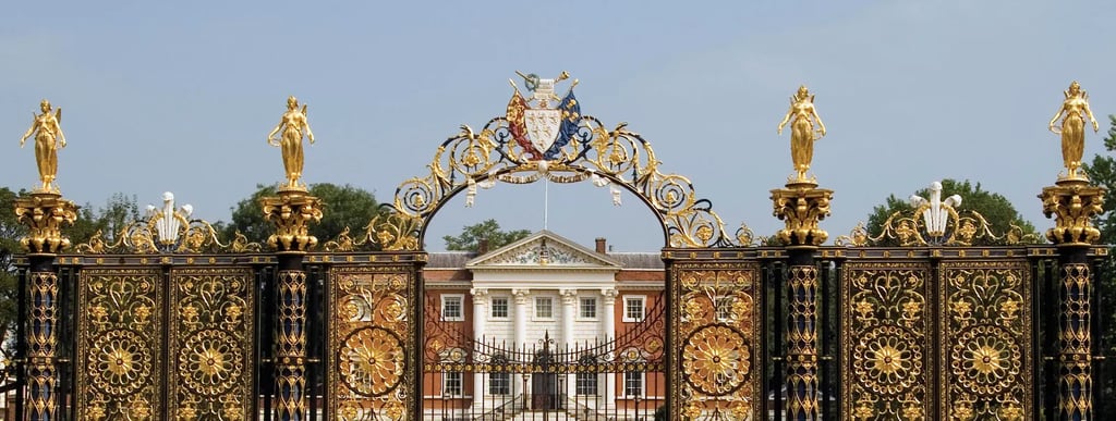 Warrington town hall golden gates