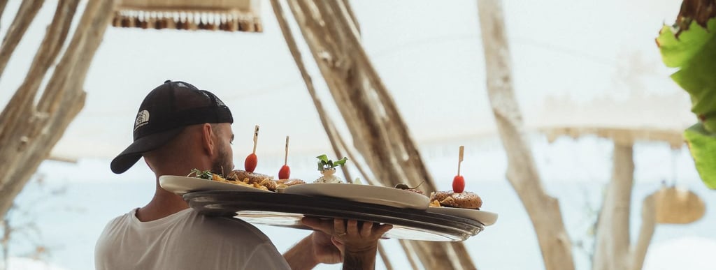 Menu enfant servi au restaurant Playa Amor : plat équilibré et gourmand pour les petits