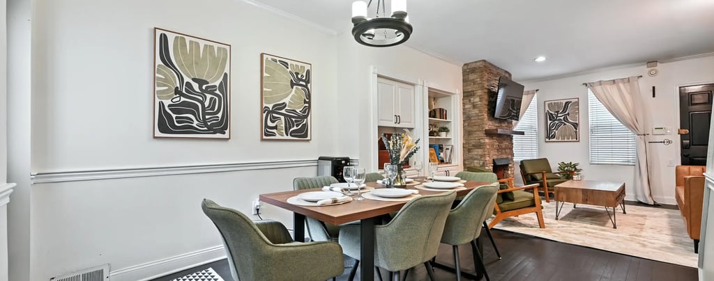 Dining area in a South Philadelphia Airbnb
