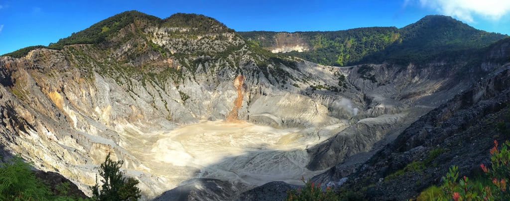 gunung tangkuban perahu
