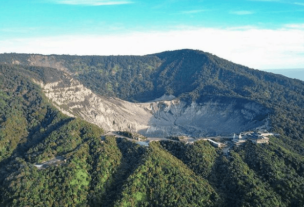 gunung tangkuban perahu