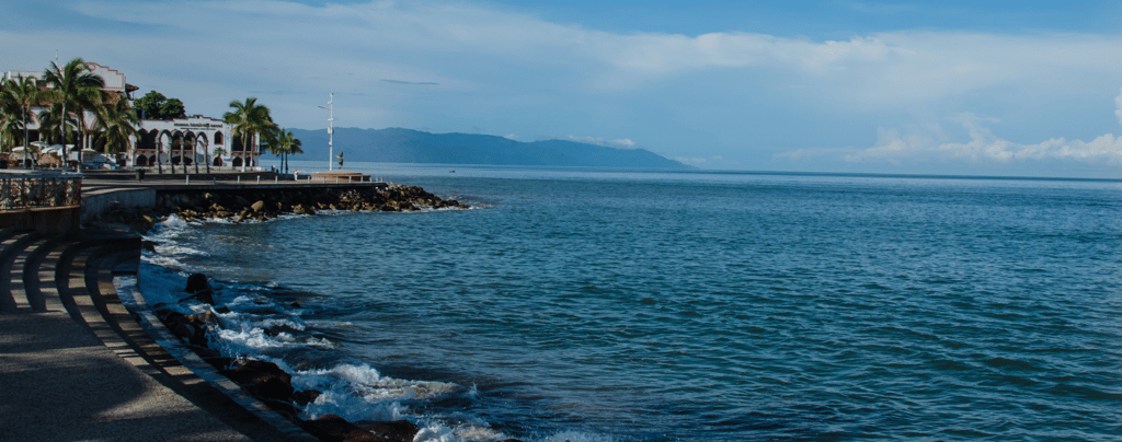 Malecón de Puerto Vallarta, México.