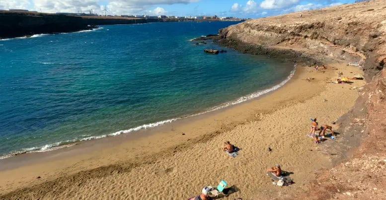 Playa de Aguadulce Gran Canaria Hund