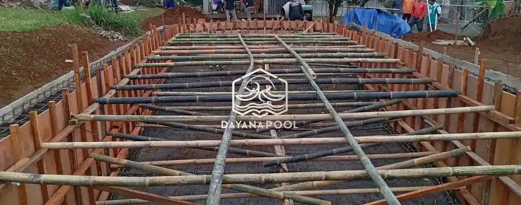 proses pembuatan kolam renang struktur beton oleh dayanapool.