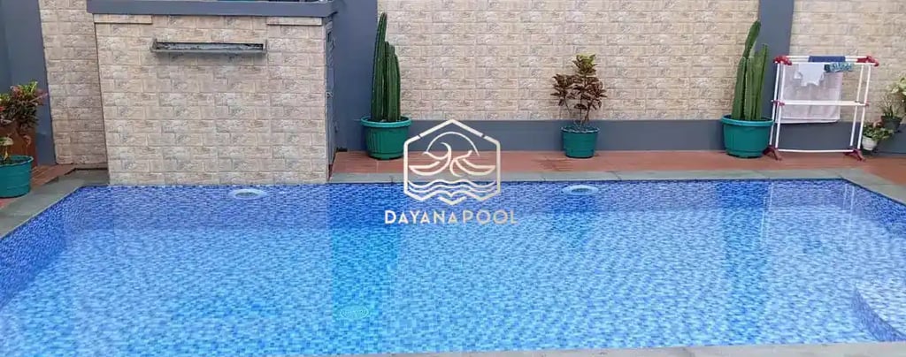 Kolam renang minimalis berbentuk lingkaran