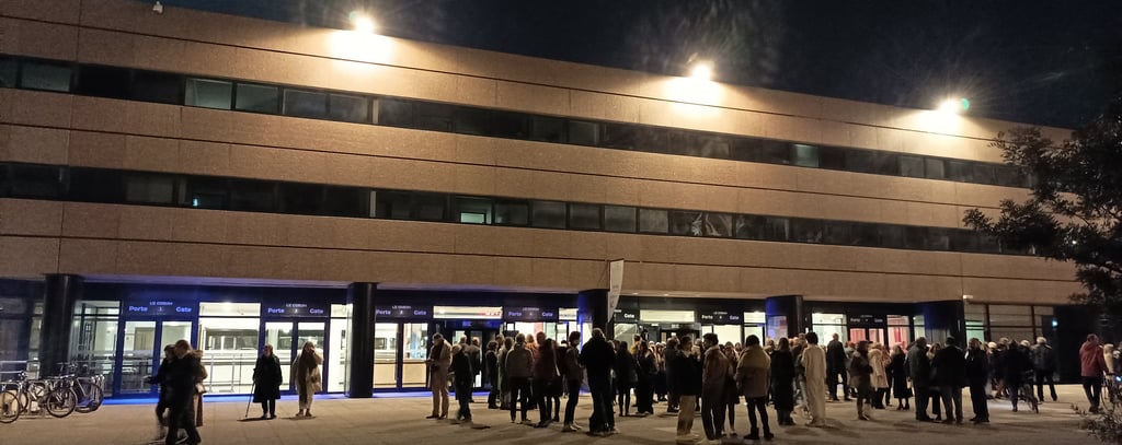 The audience gathers outside The Corum, Montpellier