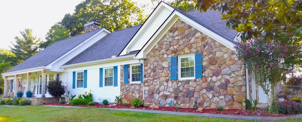House wash in Rogersville, Tn 37857 near me by Bobs Pressure Washing LLC in Bulls Gap, Tn 37711 6
