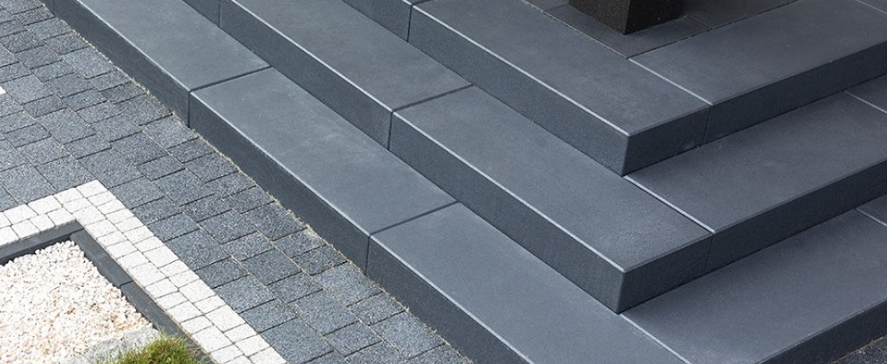 Modernūs įėjimo laiptai