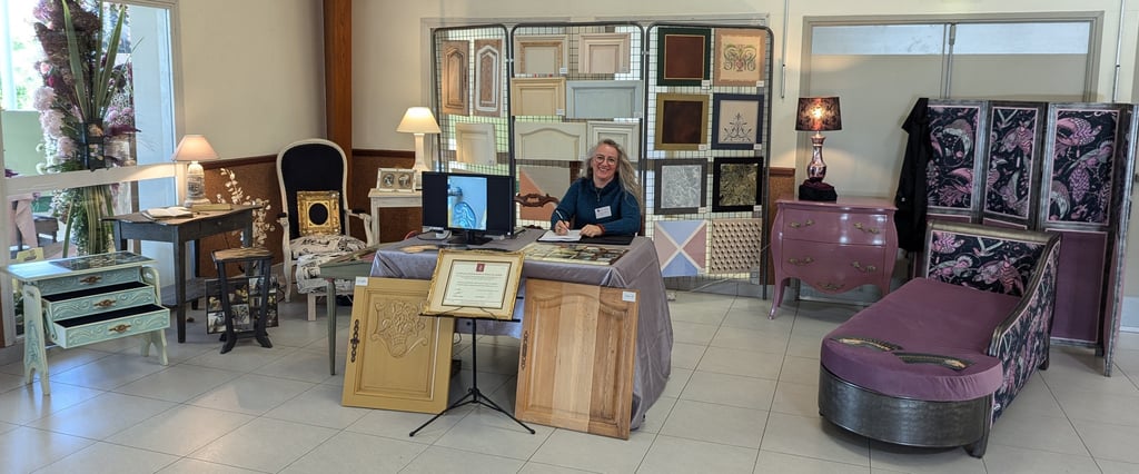 Exposition artisan peintre sur mobilier à Vieillevigne 44116