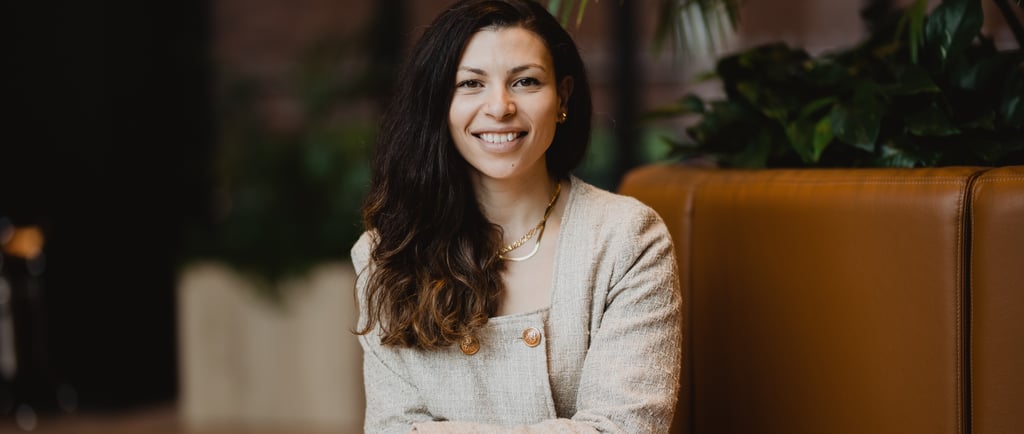 end imposter syndrome, speak with confidence, executive leadership coaching woman