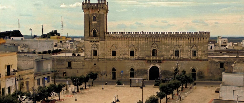 piazza castello a monteparano in provincia di taranto