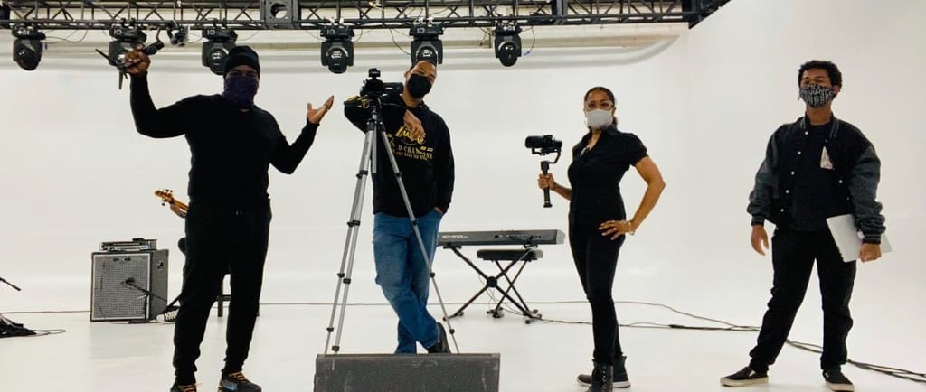 VCC Communications Team, Thomas Y. Lynch 