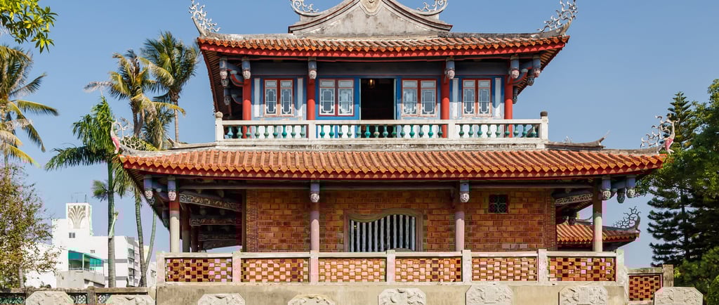 Tainan, Chikan tower