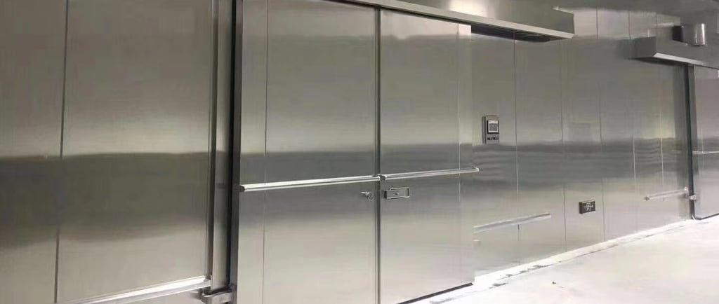 Freezer room for fish designed for long-term frozen storage