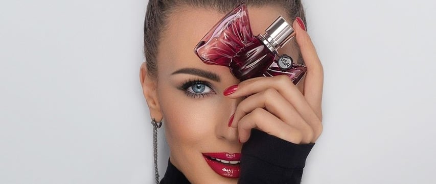 Como Perfumes Aumentam sua Atratividade e Deixam uma Marca Pessoal