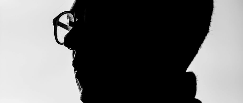 Homem hétero estigmatizado.