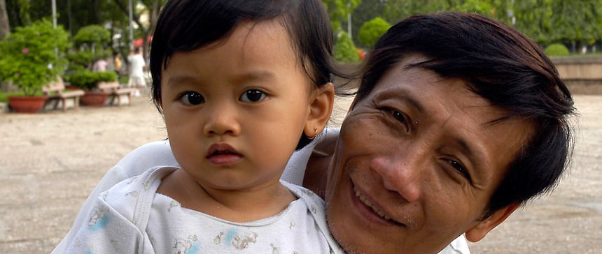 papa vietnamien et sa fille