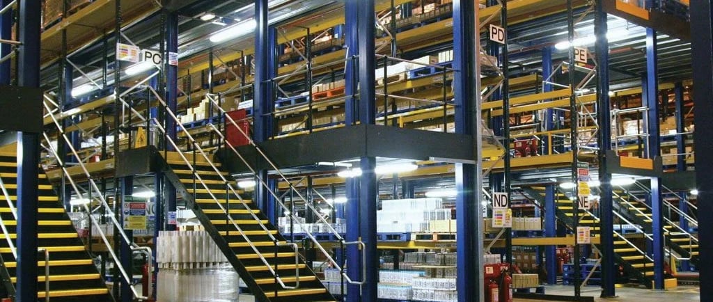 Custom Building-Column-Connected-Mezzanines-Equipement-Industriel-RC-1024x681