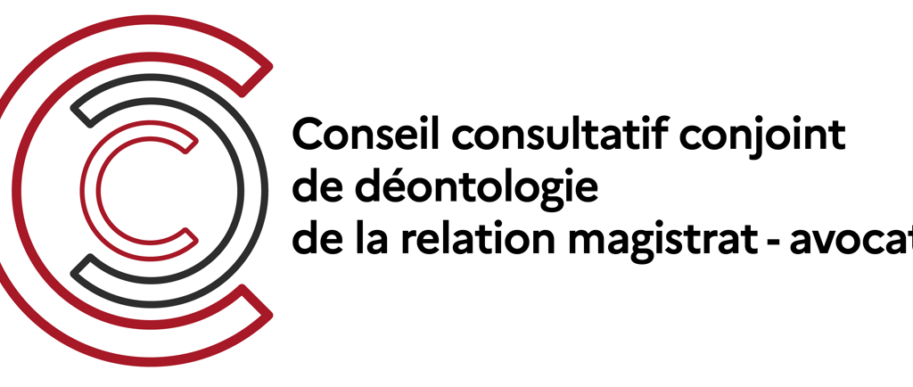 Logo Conseil consultatif conjoint de déontologie de la relation magistrat - avocat, C noir rouges