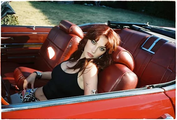 Olivia O’Brien, everywhere i go, there i am