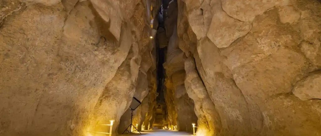 cave