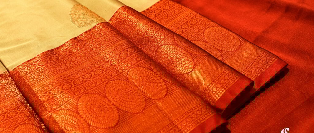 a close up of a red and white sari sari sari sari