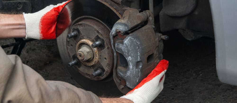 changer ses plaquettes de freins - trivisionauto.fr