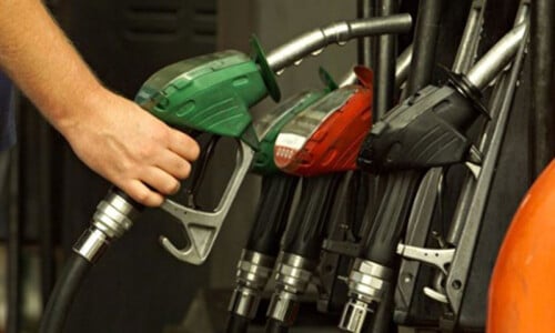 Petrol Price Reduced by Rs5.66, Diesel by Rs1.39 for Next Fortnight in Pakistan