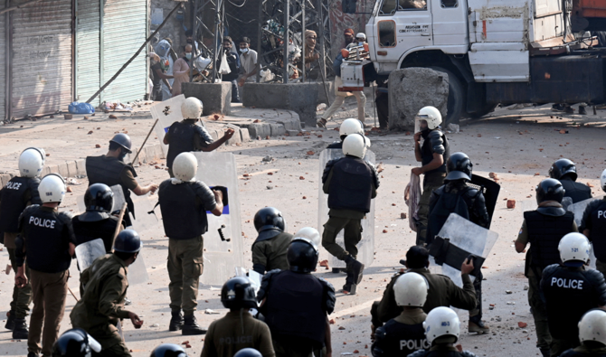TLP Protesters Camp in Muridke Overnight as Clashes With Police Leave Dozens Injured