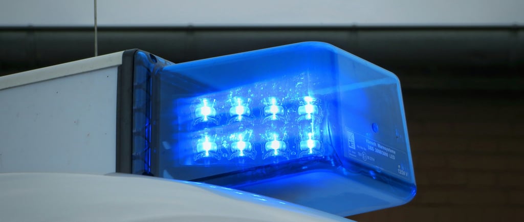 police blue flashing light