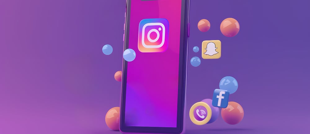 Celular com os símbolos do Instagram e de outras redes sociais