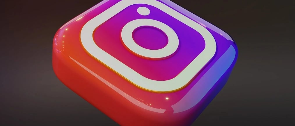 Ícone do Instagram com um fundo preto atrás