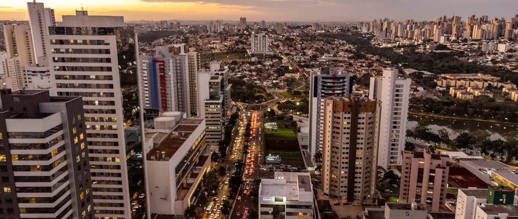 Vista de Londrina em artigo sobre agência de marketing jurídico para advogados no Paraná