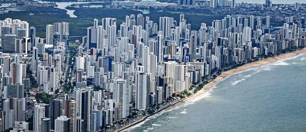 Vista aérea da cidade do Recife e do bairro de Boa Viagem 