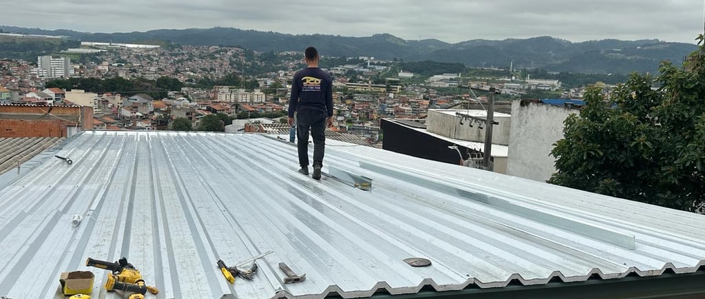 telhado com telha sanduiche, quanto custa