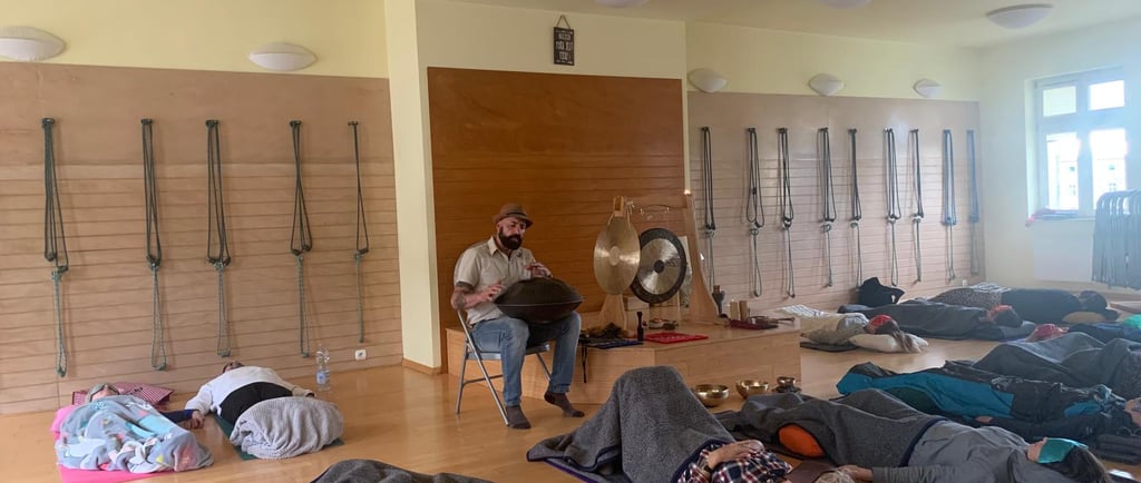 dźwiękoterapia, sesja grupowa