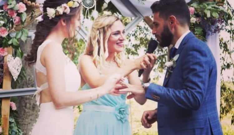 OFFICIANT de ceremonie