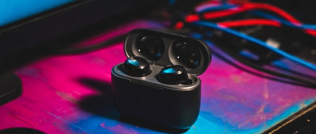 QCY T13 ANC 2: design moderno e tecnologia acessível em 2026.